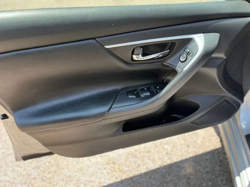 Used 2018 Nissan Altima 2.5 S w/ S Convenience Package FWD image 9