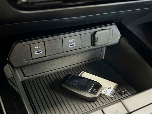 New 2026 Toyota Prius XLE image 13