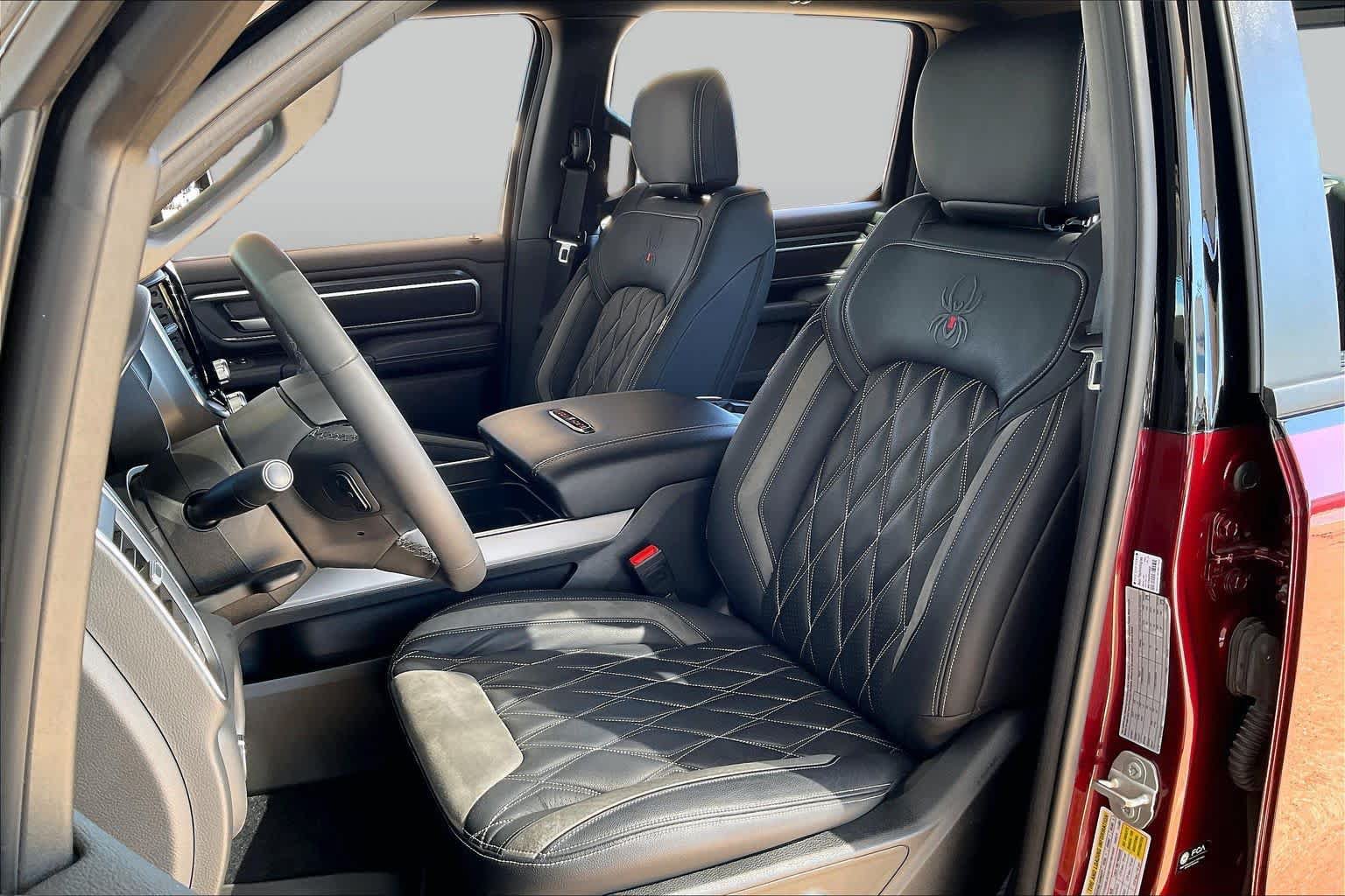 Used 2025 RAM 1500 Big Horn AWD/4WD image 8