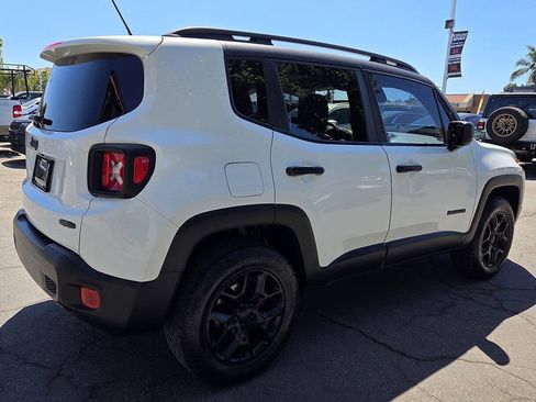 Used 2017 Jeep Renegade Latitude w/ Popular Equipment Group AWD/4WD image 18