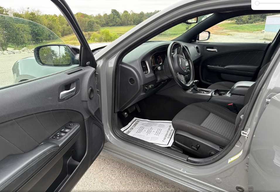 Used 2023 Dodge Charger SXT w/ Blacktop Package AWD/4WD image 8