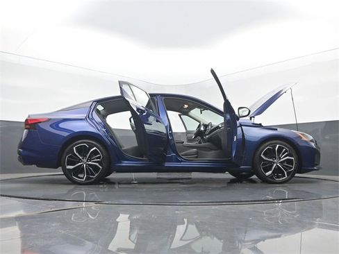 Used 2023 Nissan Altima 2.5 SR image 61