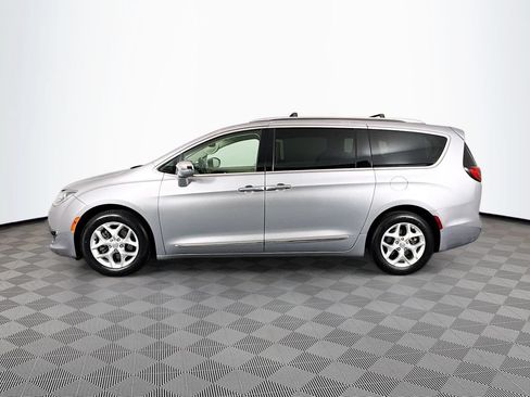 Used 2020 Chrysler Pacifica Limited FWD image 4