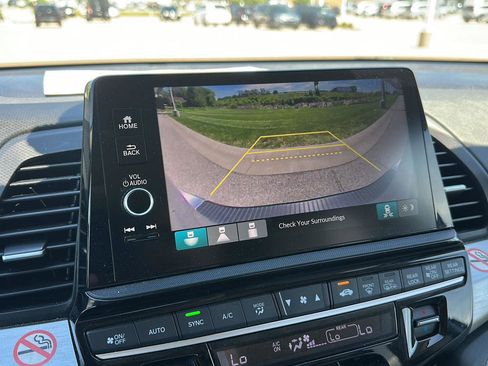 Used 2025 Honda Odyssey EX-L image 19