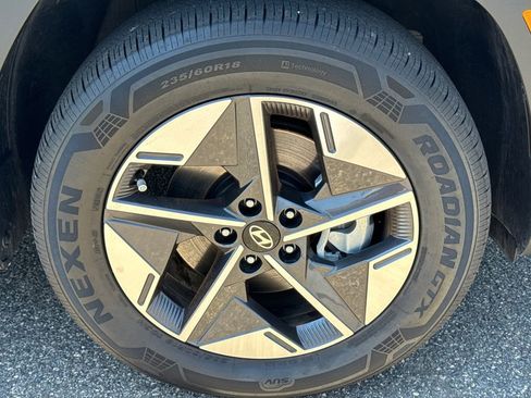 Certified 2025 Hyundai Tucson SEL AWD/4WD image 11