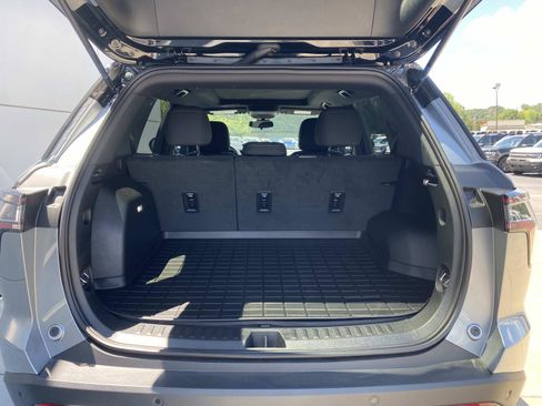 Used 2026 Chevrolet Equinox LT w/ LPO, Floor Liner Package FWD image 7