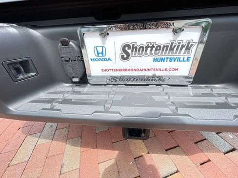 Used 2026 Nissan Frontier Pro-X w/ Pro-X Convenience Package RWD image 30