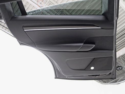 Used 2022 Tesla Model X Plaid image 38