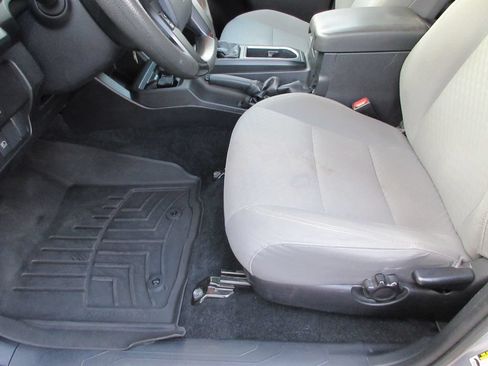 Used 2020 Toyota Tacoma SR AWD/4WD image 22