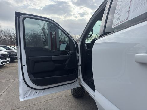 Used 2021 Ford F150 Lariat w/ FX4 Off-Road Package AWD/4WD image 18
