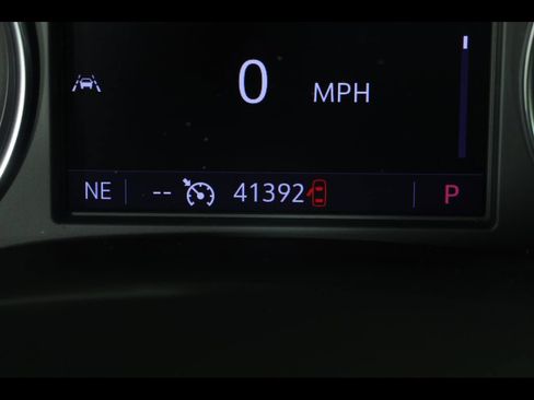 Used 2023 Buick Enclave Essence w/ Sport Touring Edition FWD image 24