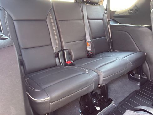Used 2023 Chevrolet Tahoe Premier RWD image 32