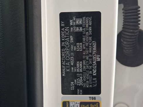 Used 2025 Kia Soul LX w/ LX Technology Package image 37