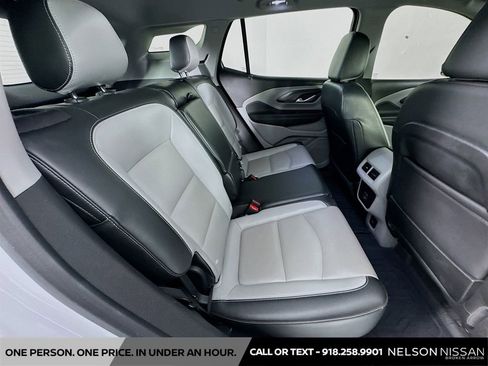 Used 2022 GMC Terrain SLT w/ LPO, Floor Liner Package image 26