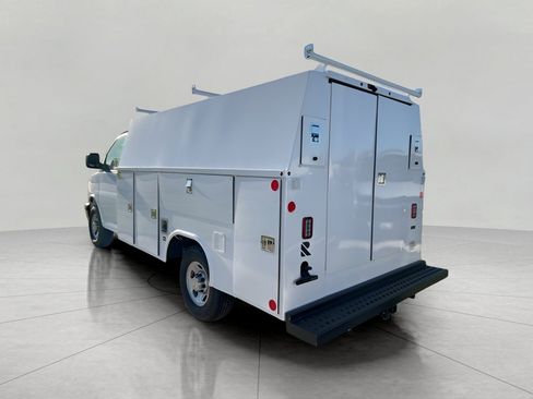 New 2025 Chevrolet Express 3500 w/ Power Convenience Package image 5