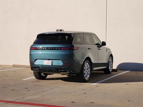 New 2026 Land Rover Range Rover Sport Dynamic SE image 4