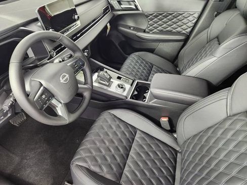 New 2026 Nissan Rogue Platinum AWD/4WD image 10