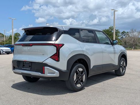 New 2027 Kia Seltos LX AWD/4WD image 5