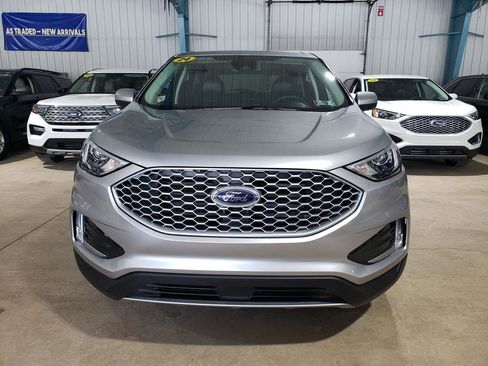 Used 2024 Ford Edge SEL w/ Convenience Package image 9