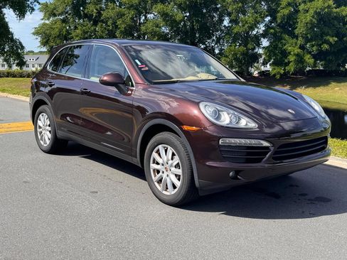 Used 2014 Porsche Cayenne AWD/4WD image 32