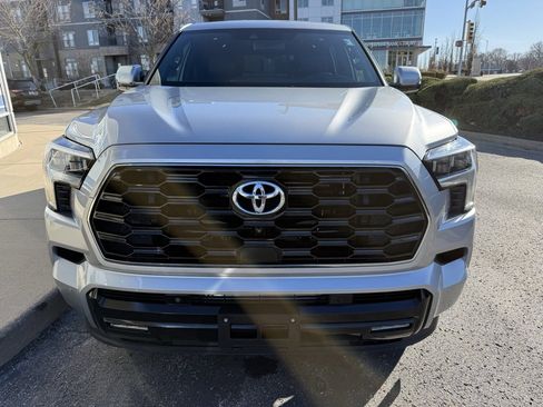 Used 2023 Toyota Sequoia Platinum image 12