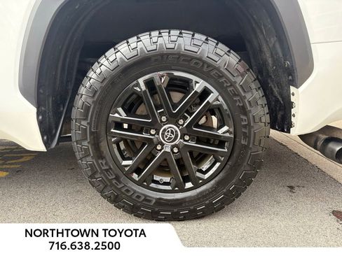 Used 2023 Toyota Tundra SR5 w/ SR5 Premium Package AWD/4WD image 37
