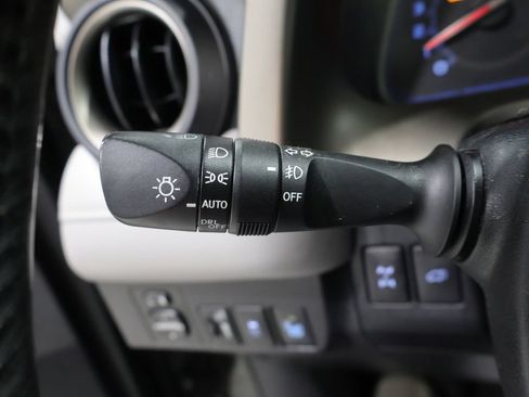 Used 2013 Toyota RAV4 Limited AWD/4WD image 33