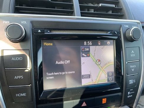 Used 2015 Toyota Camry SE w/ Moonroof Package FWD image 21