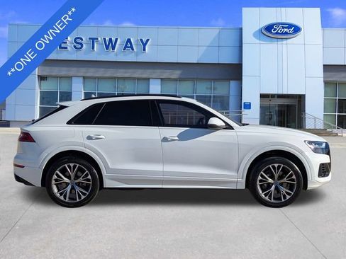 Used 2020 Audi Q8 Premium w/ Black Optic Package image 3