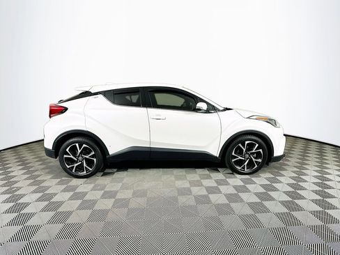 Used 2019 Toyota C-HR Limited image 11