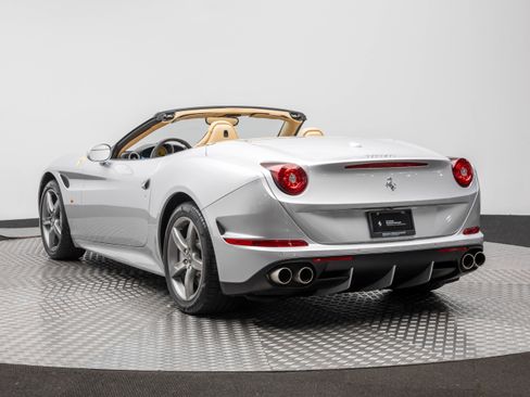 Certified 2016 Ferrari California T image 3