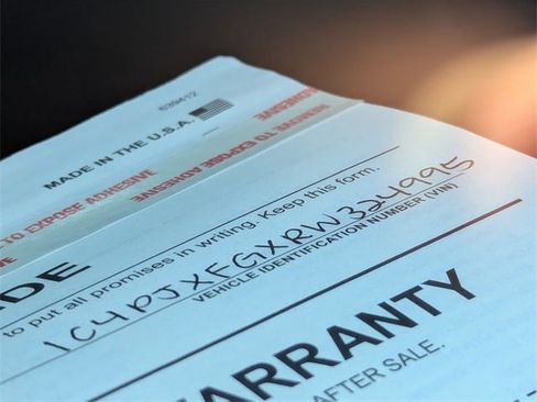 Used 2024 Jeep Wrangler Unlimited Rubicon w/ Technology Group image 10