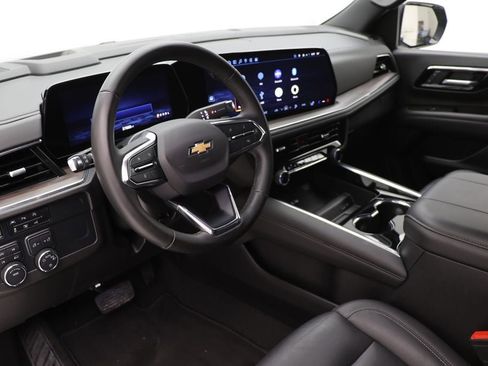 Used 2025 Chevrolet Tahoe LT image 13