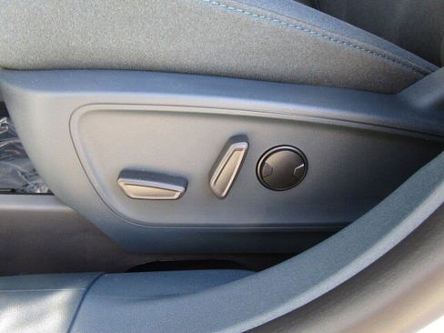 New 2025 Ford Maverick XLT w/ Equipment Group 301A image 36