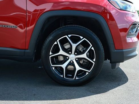 Used 2024 Jeep Compass Limited AWD/4WD image 5
