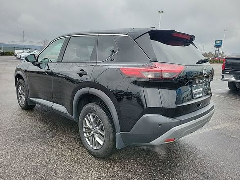 Used 2023 Nissan Rogue S image 5