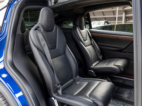 Used 2016 Tesla Model X 70D image 42