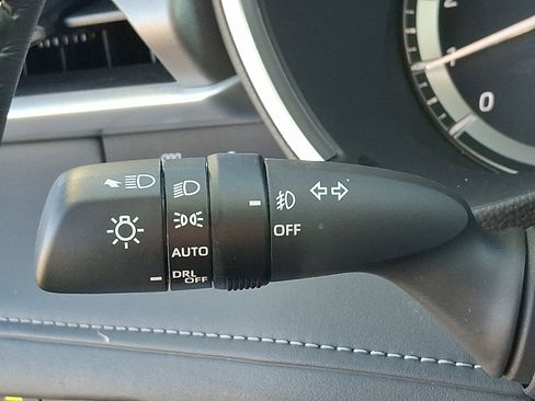 Certified 2024 Toyota Highlander XLE image 26