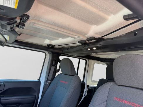 Used 2025 Jeep Wrangler Unlimited Rubicon image 30