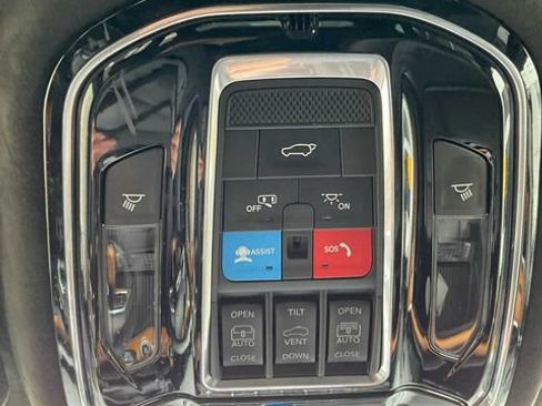 Used 2024 Jeep Grand Cherokee Summit AWD/4WD image 37