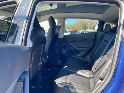 Used 2023 Tesla Model Y Long Range AWD/4WD image 12