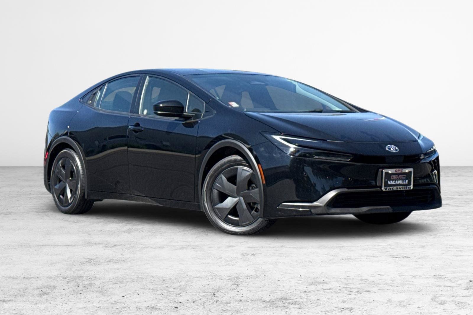 Used 2025 Toyota Prius LE FWD image 2