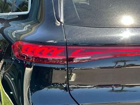 Certified 2023 Mercedes-Benz EQS 580 4MATIC SUV image 35