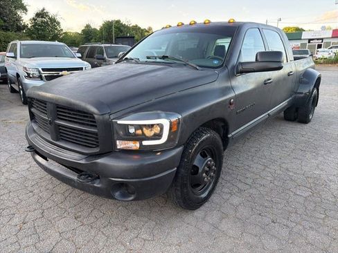 Used 2006 Dodge Ram 3500 Truck SLT image 3