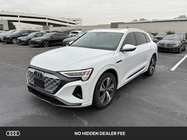 Used 2024 Audi Q8 e-tron Premium Plus AWD/4WD image 1