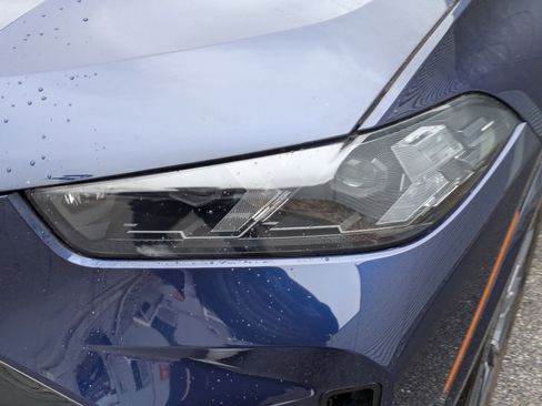 Used 2025 BMW X5 M60i w/ Climate Comfort Package image 10