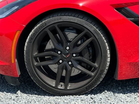 Used 2019 Chevrolet Corvette Stingray Coupe RWD image 25
