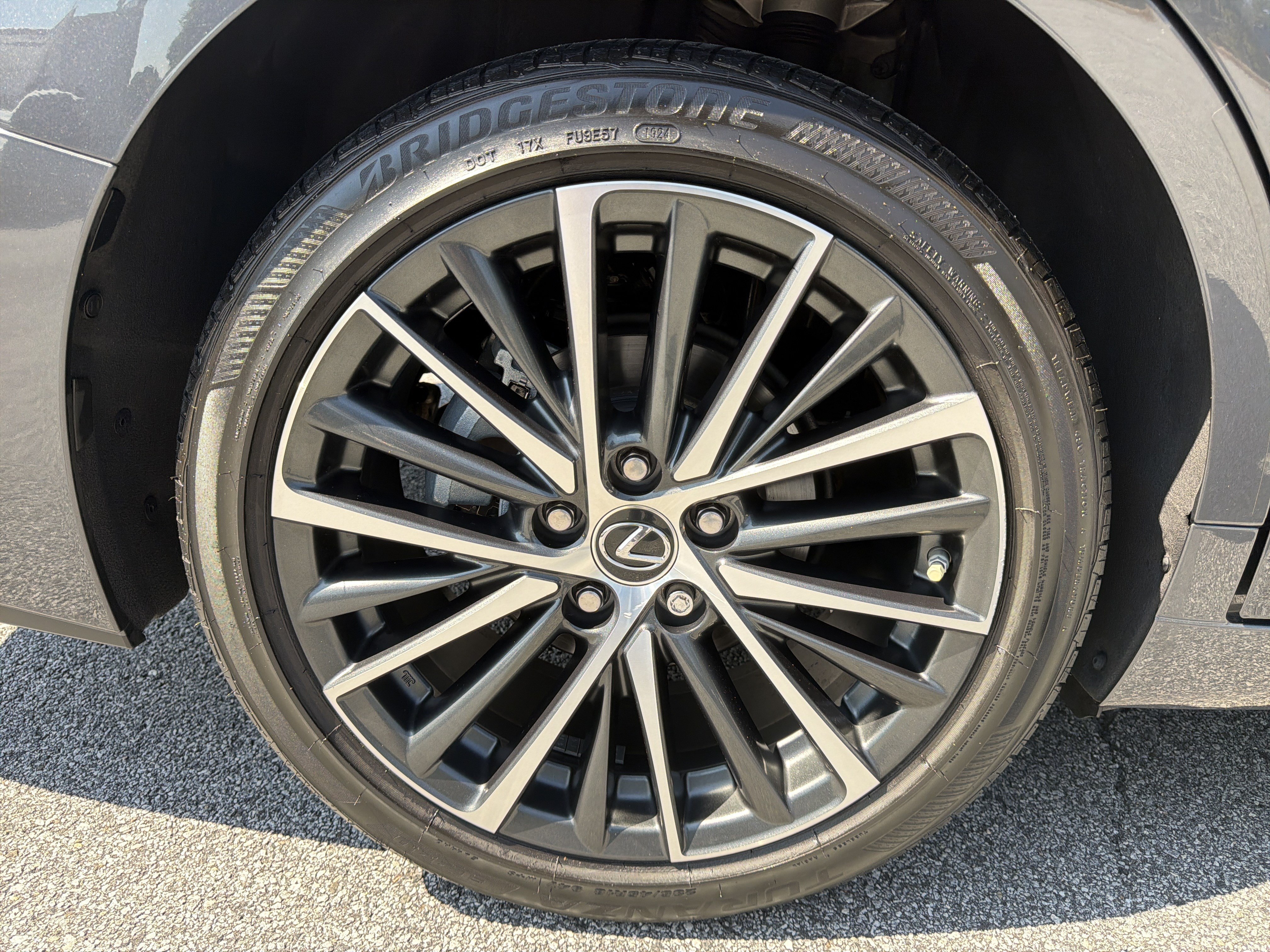 Used 2024 Lexus ES 350 w/ Premium Package FWD image 21
