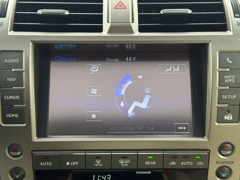 Used 2020 Lexus GX 460 Premium w/ Premium Package image 39