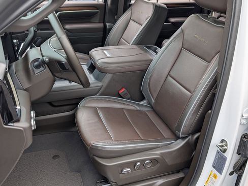 Used 2024 GMC Sierra 2500 Denali w/ Denali Reserve Package image 17